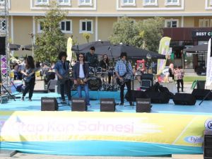 Bu şenlikte biletler parayla değil, kitapla!