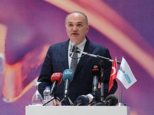 Bakan Özlü: "Çocuklarımıza ‘icat çıkarma’ demekten vazgeçelim"