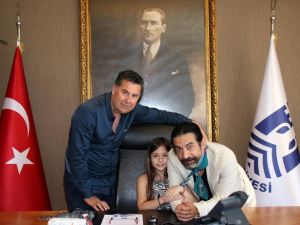 Okan Bayülgen’in kızı başkan oldu