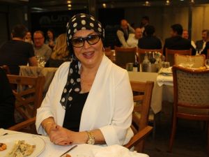 Türkan Şoray İzmir’de görüntülendi