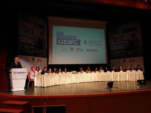 ’Her Şeyi Merkezinde Bırak! Sosyal Bilimler Öğrenci Sempozyumu’