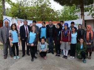 ‘Düş Yakamdan’ Eruhluları kahkahaya boğdu