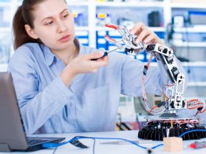 Genç Tasarımcılar Endüstrileri Forse Ediyor