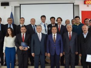 Uçak bakım alanı öğretmenleri uçuş sertifikalarını aldı