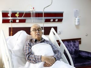 Küçük adımlarla yürüyen yaşlı hastalara hidrosefali uyarısı