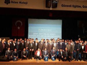 İhlas Vakfı mezunlarını uğurladı
