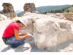 Torbalıda Nif Dağı Kazıları