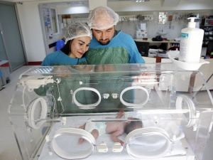 Kalbi delik olarak doğan bebek sağlığına kavuştu