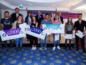 Türkiye’nin en iyi İngilizce konuşan öğrencileri İstanbul ve İzmir’den çıktı