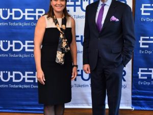 Avrupalılar ev dışında bizden 8 kat fazla tüketiyor