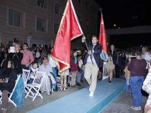 BASEK mezunları altın bileziklerini taktı