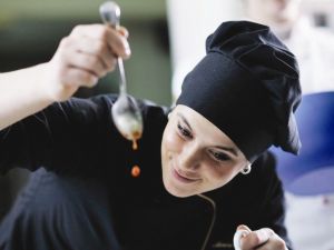 İAÜ uygulamalı eğitim modeli ile öne çıkıyor