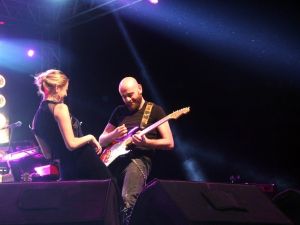 Mutlular, Güliz Ayla ve Mabel Matiz ile coştu