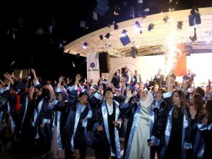 İhlas Kolejinde mezuniyet heyecanı