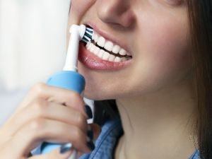 Şarjlı diş fırçalarında fırçalama süresine dikkat
