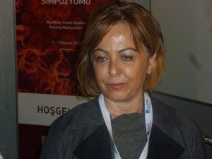 Prof. Dr. Esin Şenol: “Enjeksiyon korkusuna bağlı olarak sprey ve bant şeklinde aşılar geliştirildi”