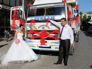 Kamyonu Gelin Arabası Yaptı