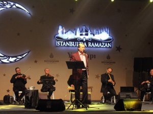 Ahmet Özhan’ın Yenikapı konseri vatandaşları mest etti