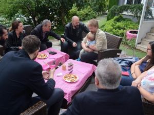 İçerde oyuncuları doğum günü partisinde buluştu