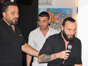 Berkay “inşallah eşim ben sahnedeyken doğum yapmaz”