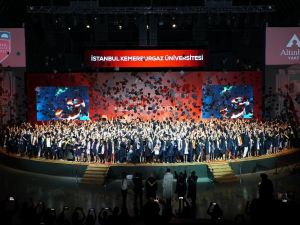 Üniversite birincisi Mısırlı Reem!