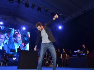 Zaman Ceceli için durdu