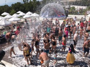 Kuşadası’nda bayram hareketliliği