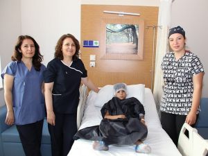 Savaştan kaçan küçük Hüseyin sağlığına kavuştu