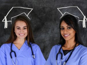 Yeni nesil hemşirelerin görev alanları genişliyor