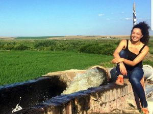 Dünya güzeli Akın’dan doğada pozlar