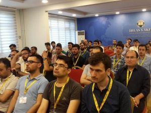 ‘İş Hayatına Hazırlık Seminerleri’ başladı