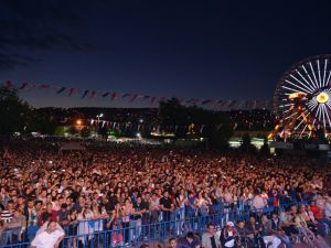 Fuar’da İrem Derici rüzgarı