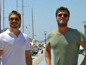 Kıvanç Tatlıtuğ ve Çağatay Ulusoy bir an olsun ayrılmıyor
