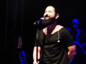 Ayvalık’ta Koray Avcı’dan müthiş konser