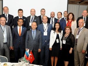 Türk ve Azerbaycanlı işadamları DEİK yemeğinde buluştu