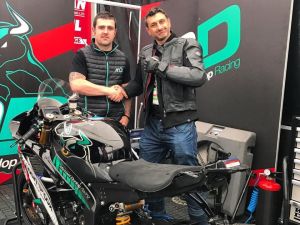 Altın Elbiseli Adam, motosikletiyle kaza yaparak hayatını kaybetti