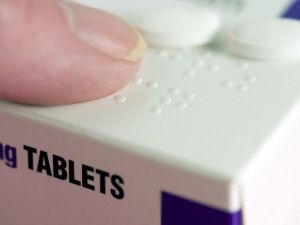 İlaç ambalajları artık görme engellilere uygun üretilecek