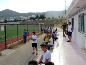 Foça’da kurulan futbol lisesinde elemeler başladı