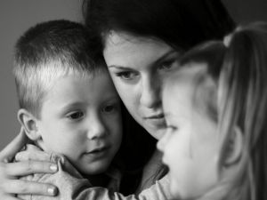 Evdeki tartışmalar çocuğu olumsuz etkiliyor