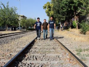 Cep telefonuyla çektikleri klip sosyal medyayı salladı