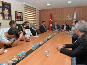 AK Parti Genel Başkan Yardımcısı Karacan’dan Memur-Sen’e ziyaret
