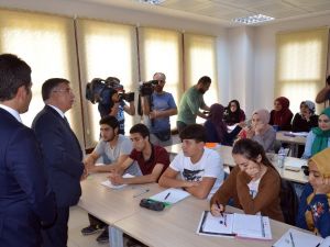 Milli Eğitim Bakanı Yılmaz’dan öğrencilere İngilizce uyarısı