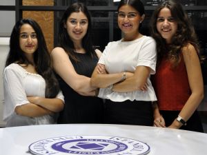 Öğrenciler staj ve uygulamalı eğitimle idealist profesyonellere dönüşüyor