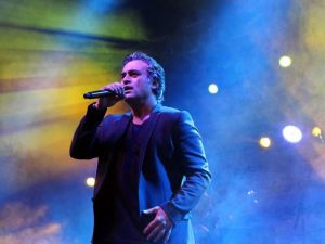 Kutsi, Kalkınma Şöleni’nde hayranlarıyla buluştu