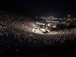 Sıla’dan muhteşem konser