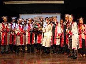 Libyalı öğrencilerin mezuniyet heyecanı