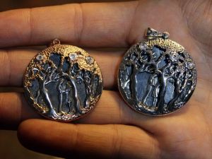 Adriana Lima’nın meşhur kolyesi İzmirli firmadan