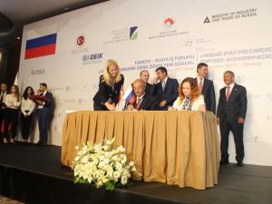Türkiye-Rusya İş Forumu’nda 100 milyar dolarlık hedef vurgusu