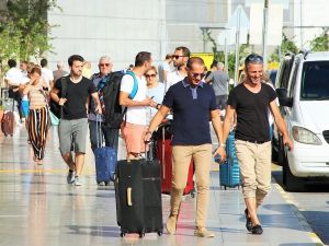 4 milyon turist akın akın geliyor