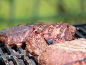 Bayramda yanlış beslenme kurbanı olmayın